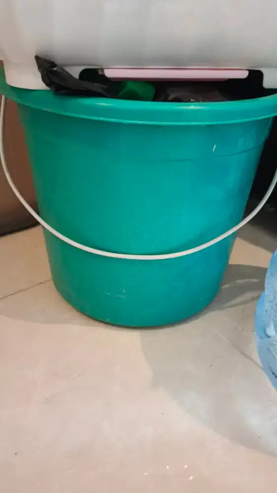 Ember dan rak piring