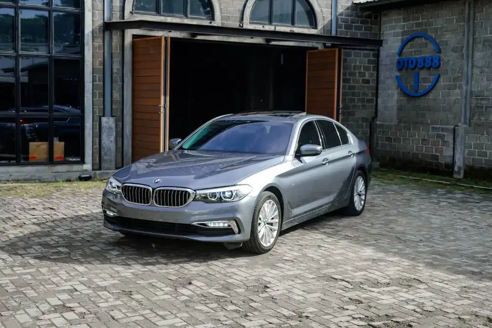 Full Ori 2018 530i Luxury BMW Bluestone OTO 888