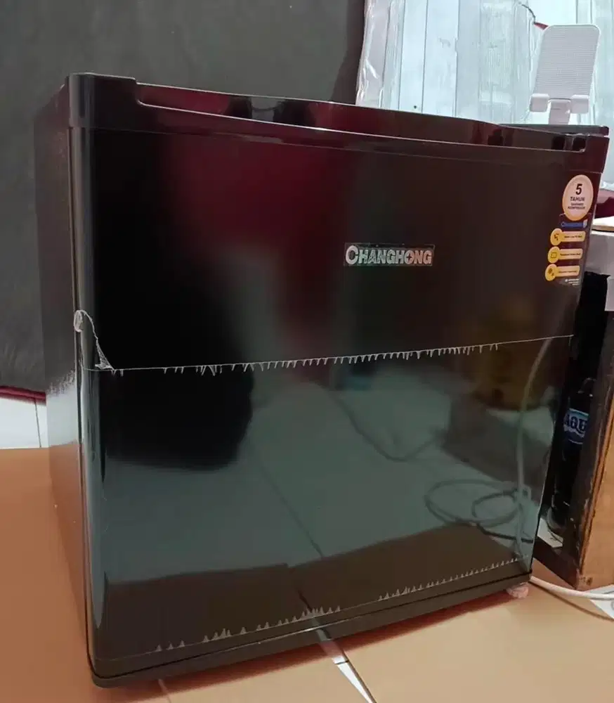 Dijual kulkas mini Changhong