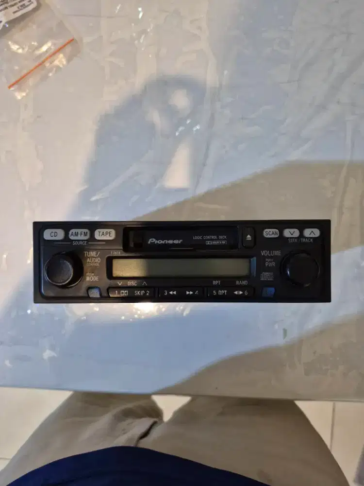 Head Unit Single Din Pioneer KEH-M3937zy copotan mobil avanza