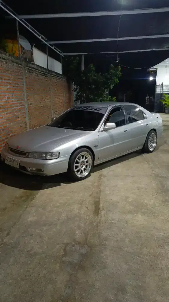Dijual mobil murah accord Cielo 94