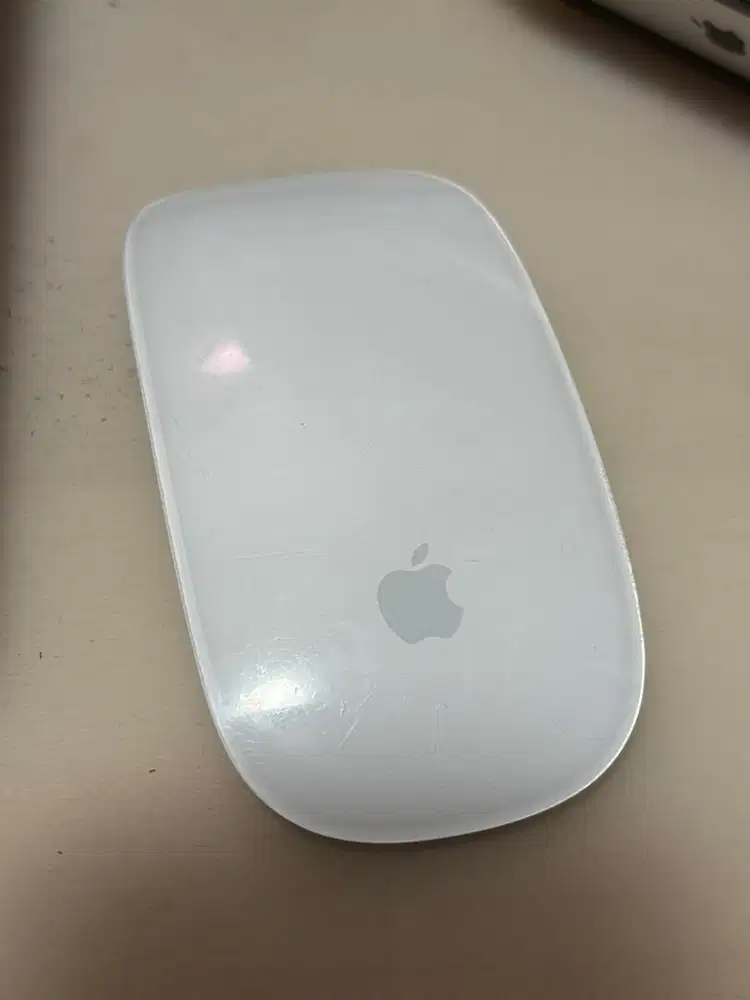 Apple mouse versi 1