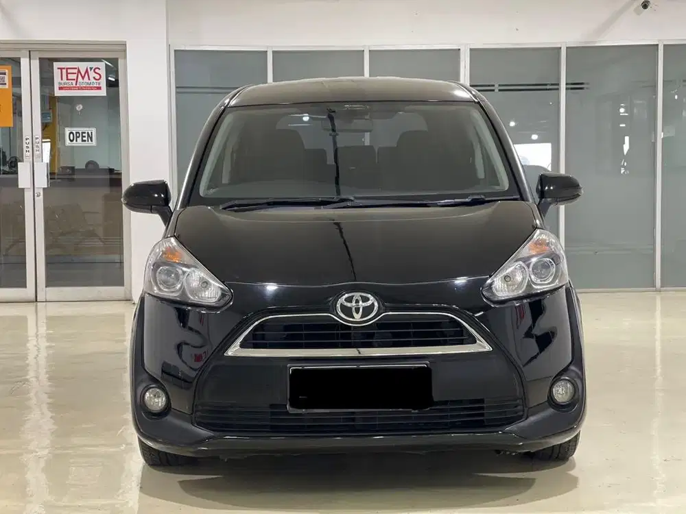 Toyota Sienta type G 2017 black matic km 116rb rapih siap pakai
