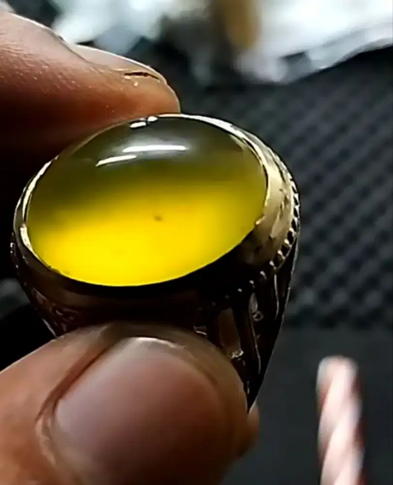 batu cincin idocrase