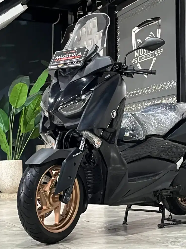 YAMAHA XMAX 250 2022 - Chintia Mustika