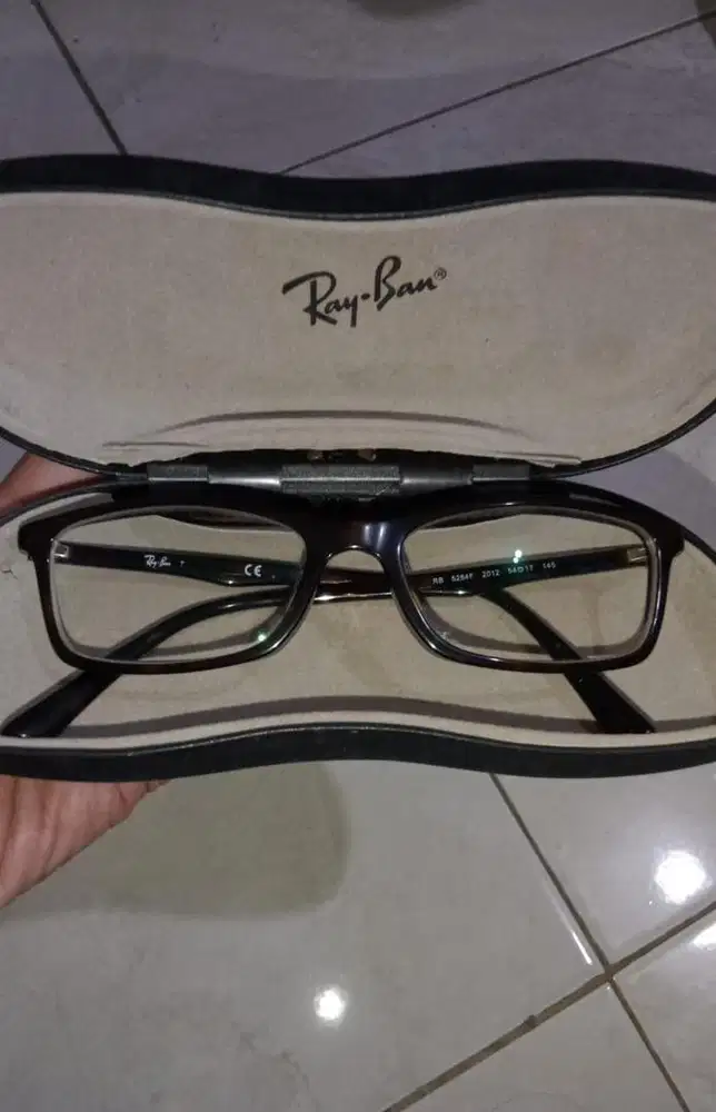 Kacamata rayben