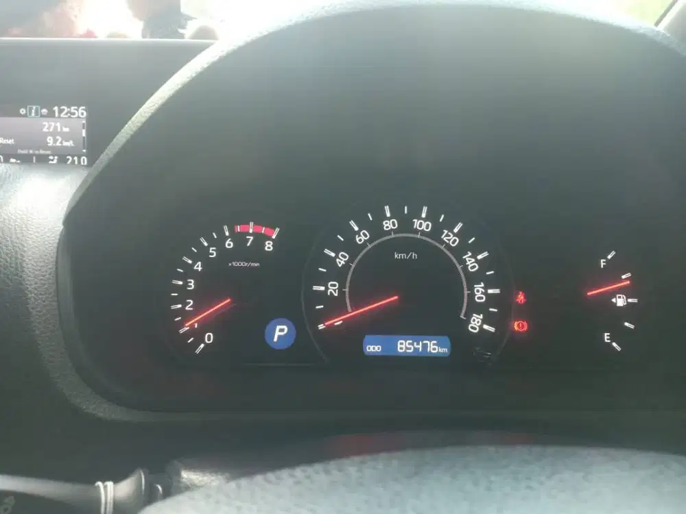 Voxy 2020 Hitam Tangan Pertama