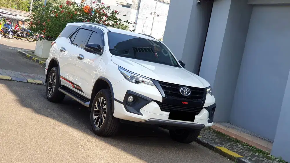 [ GARANSI 5TH ] Toyota Fortuner 2.4 VRZ TRD Sportivo Diesel 2018/2019