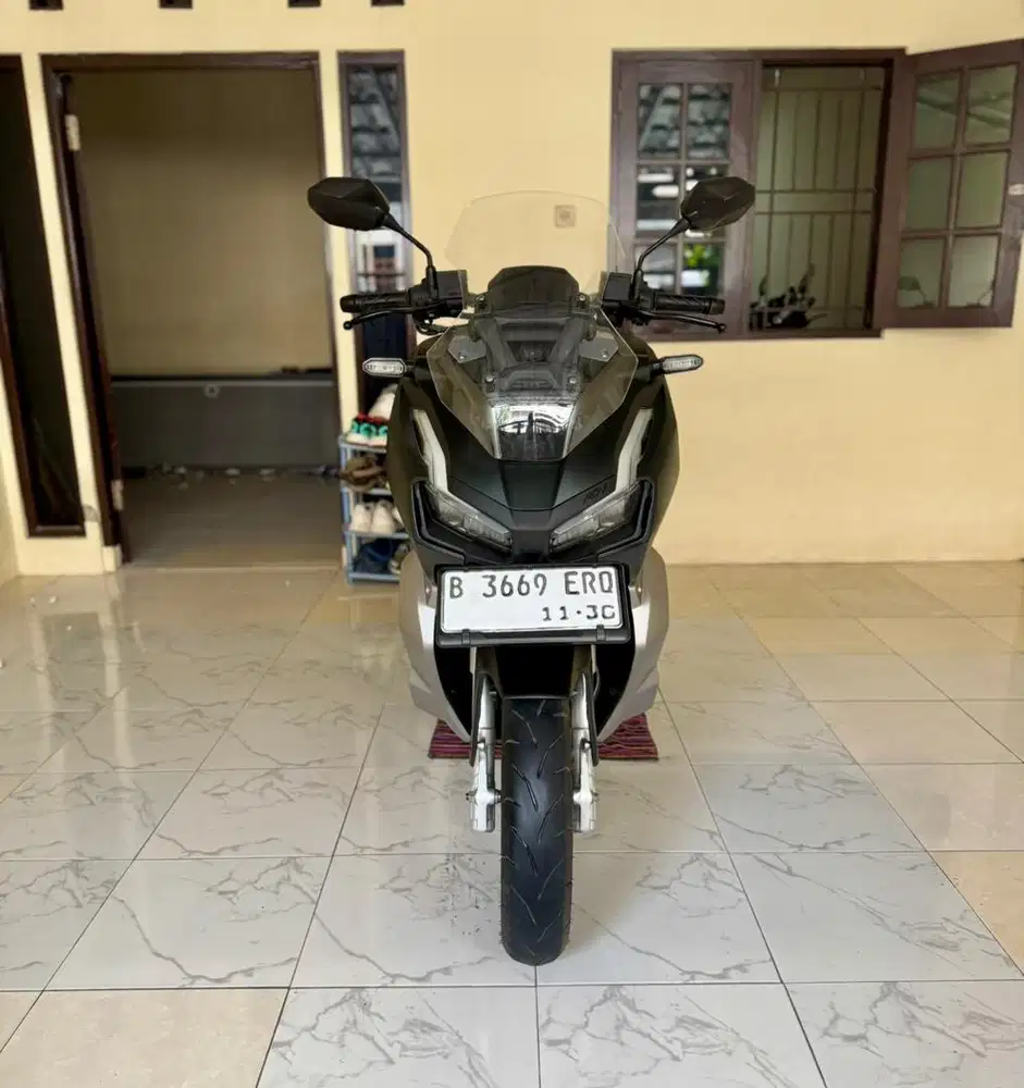 Honda ADV 150 CBS ISS MULUSSS Pajak Hidup Panjang