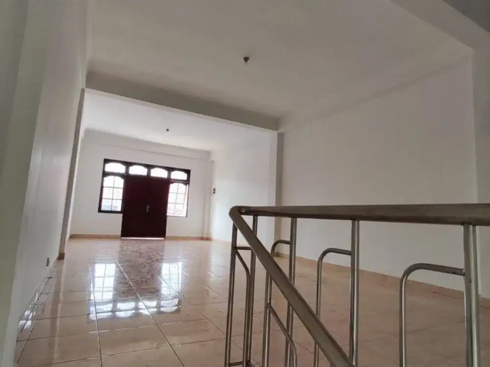 Ruko 3 Lantai Lokasi Premium Disewakan, Gatsu Barat Denpasar Area