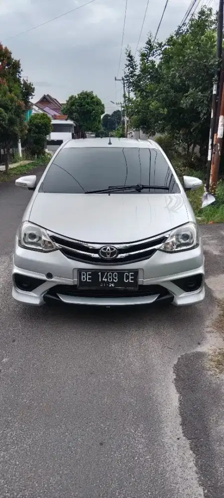 Etios valco Tom,s 2016