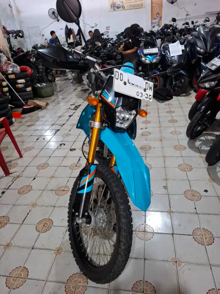Kawasaki Klx 150cc 2023 biru