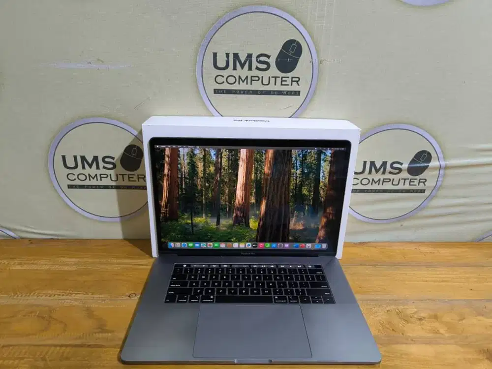 MacBook Pro 2019 15-inch INTEL Core i7 RAM 16GB SSD 256GB Retina