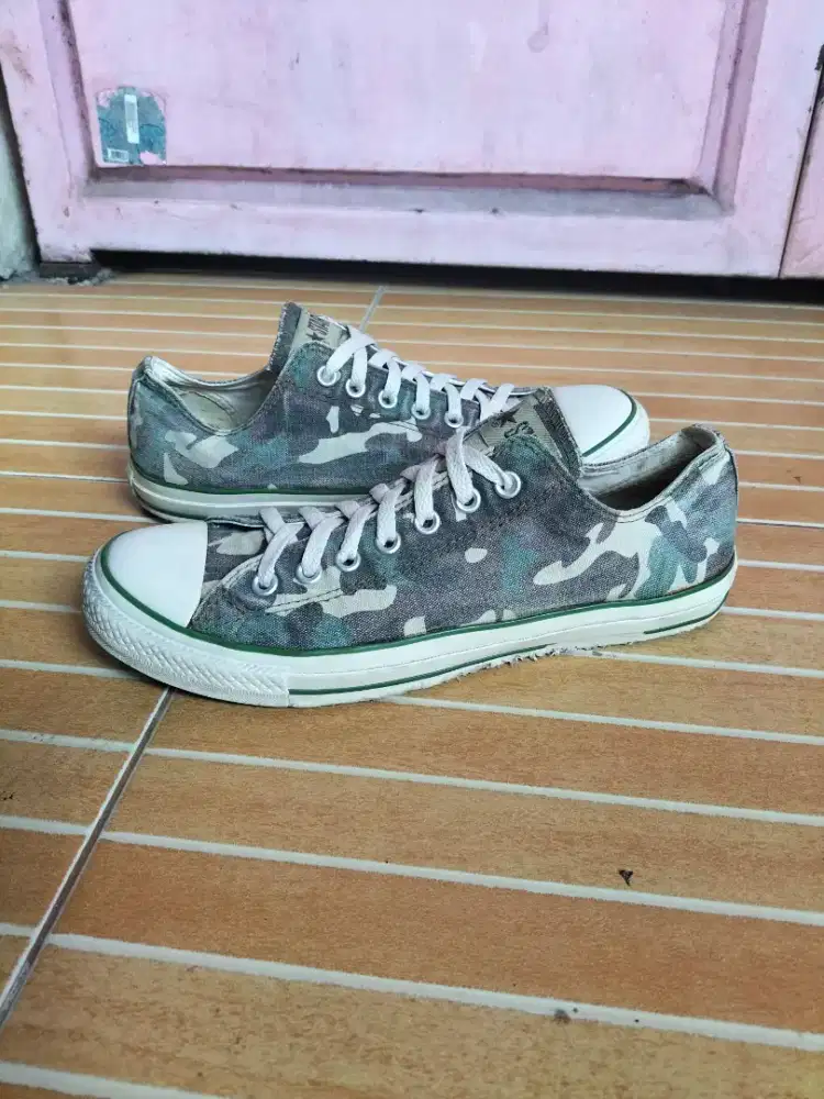 Sepatu converse vintage camo 43