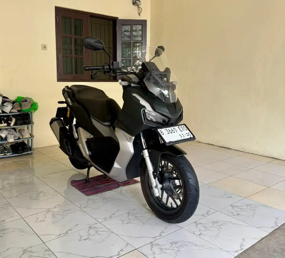 Honda ADV 150 CBS ISS MULUSSS Pajak Hidup Panjang