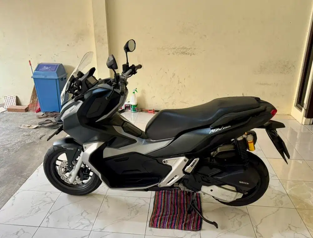 Honda ADV 150 CBS ISS MULUSSS Pajak Hidup Panjang