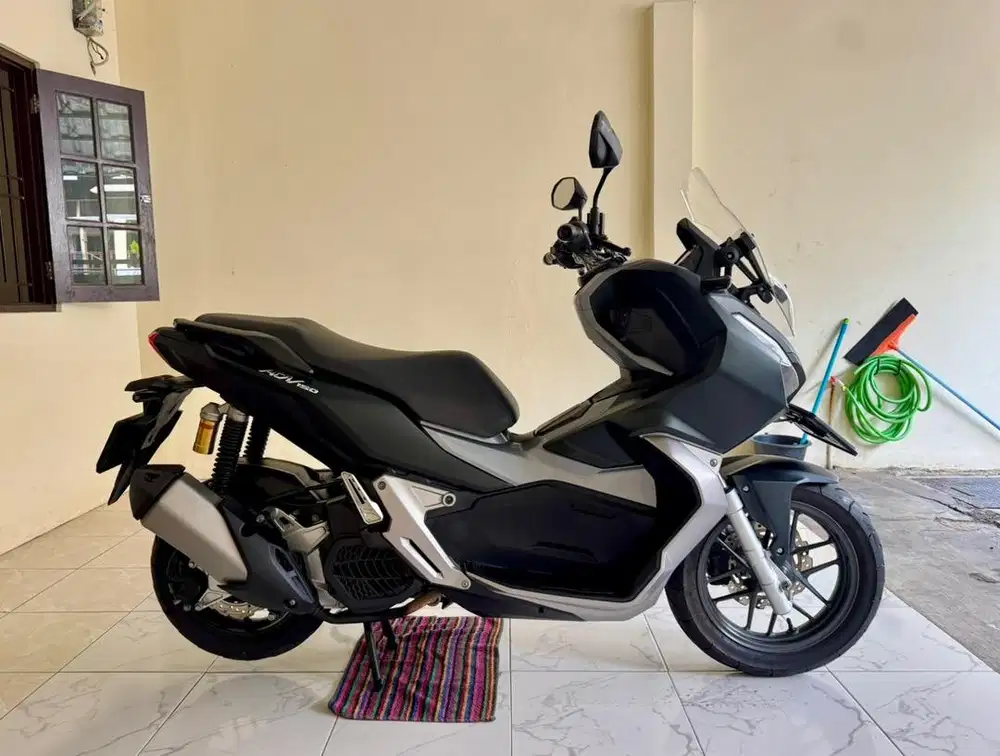 Honda ADV 150 CBS ISS MULUSSS Pajak Hidup Panjang