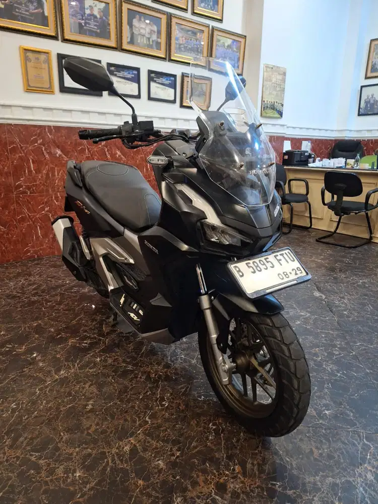 HUB KOM DP PROMO ADV 160 ABS 2024 LIKE NEW BERGARANSI FREE OLI