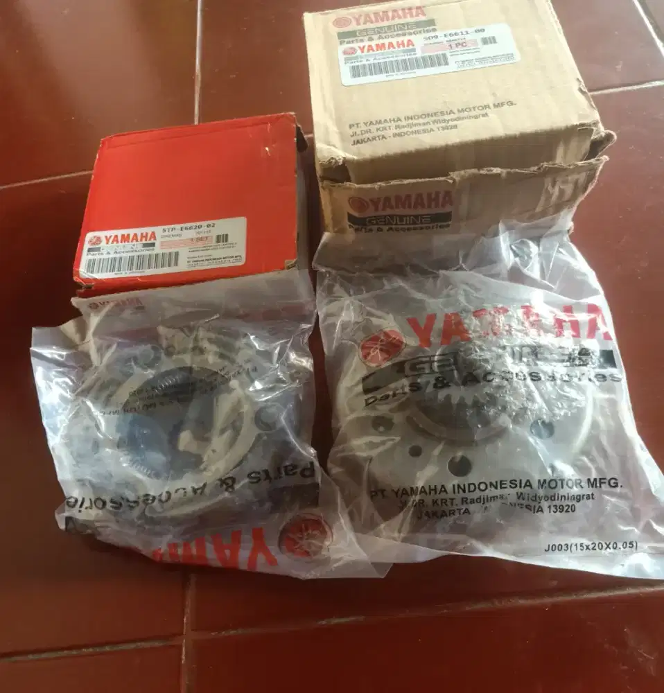 Mangkok ganda 21T + kampas ganda, 1 set. Vega ZR Jupiter Z1 5D9
