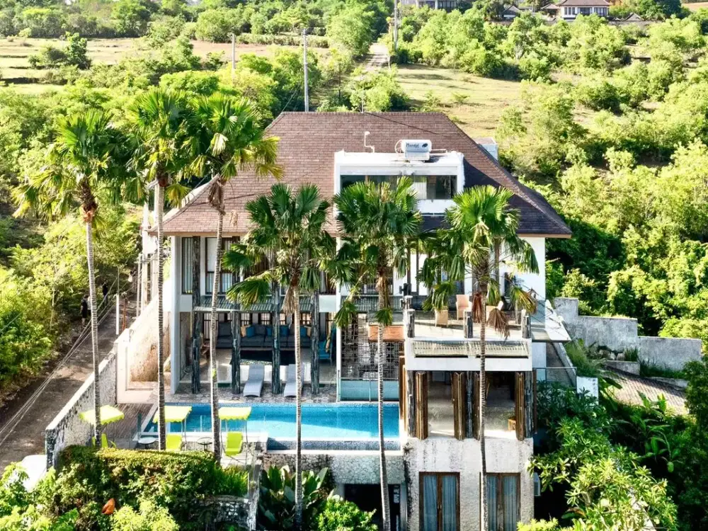 FOR SALE – CONTEMPORARY HILLSIDE VILLA WITH STUNNING OCEAN & GWK VIEW, BALI