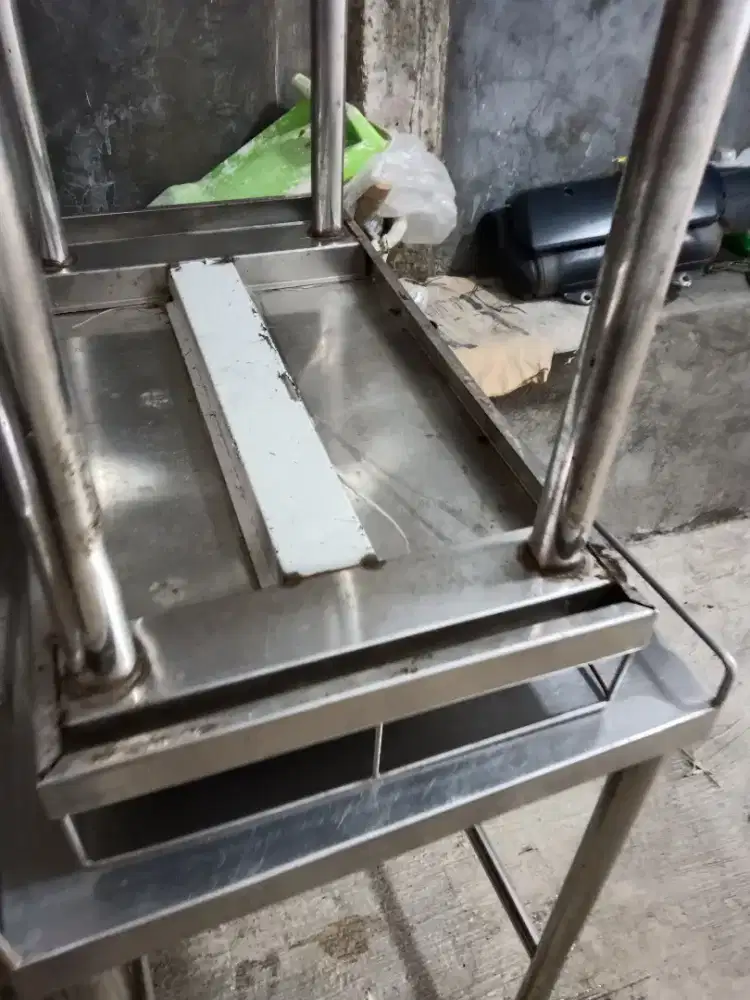 Meja dapur stenlis borong / ecer