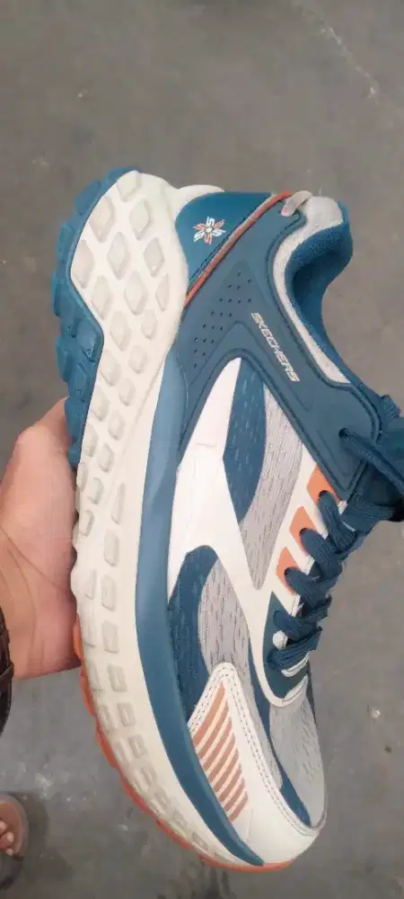 Sepatu skecher secen original no 42