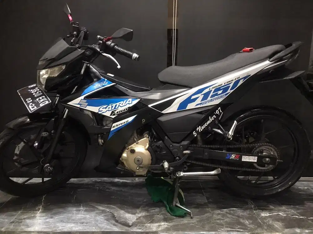 Motor satria f150 istimewa