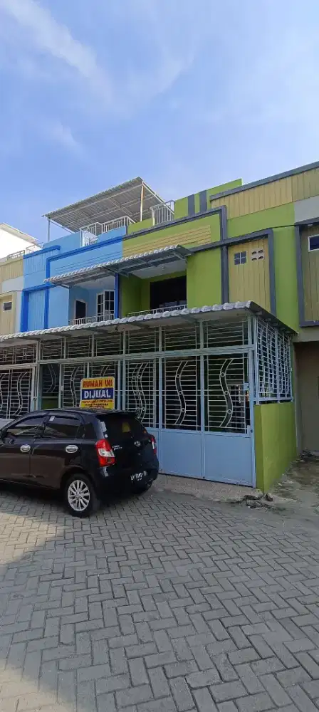 Dijual rumah 3 tingkat komplek Marelan central point