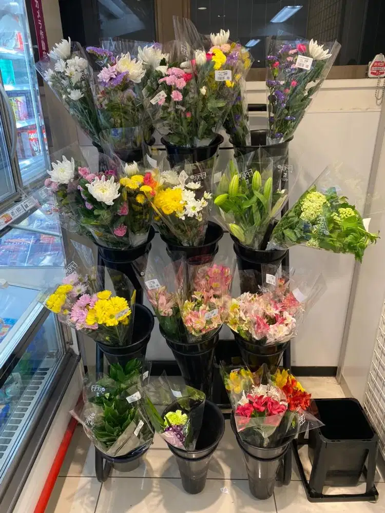 DIBUTUHKAN ART PENGALAMAN / DICARI PEMBANTU RUMAH TANGGA