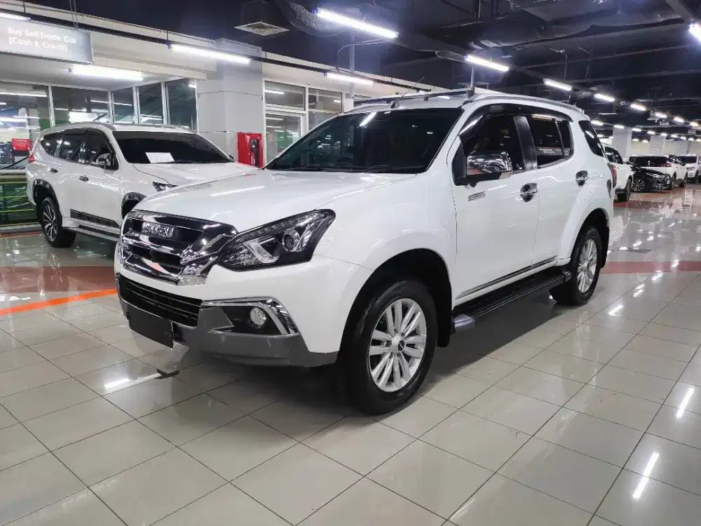 Isuzu mux premier 2019