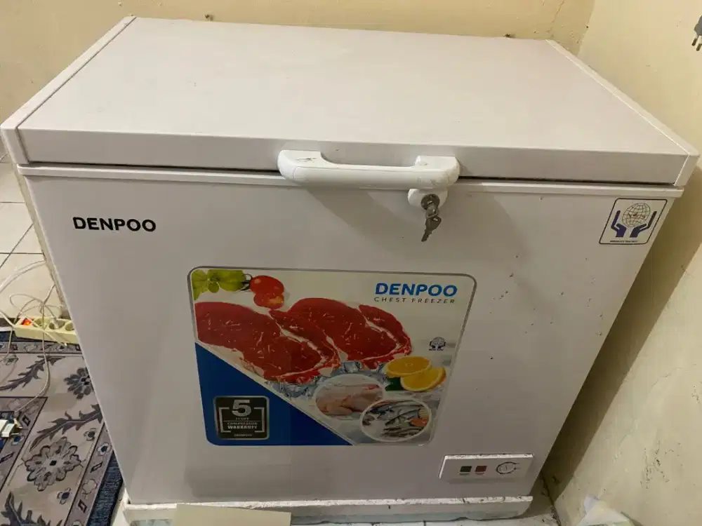 DI JUAL FREEZER MERK DENPO