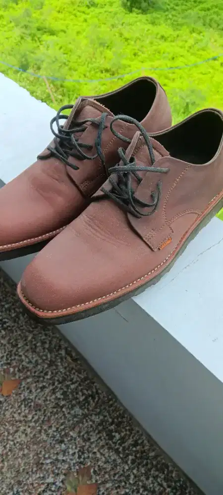 Sepatu formal dan bisa buat santai juga