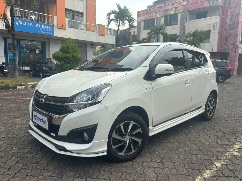 DP MURAH - Daihatsu Ayla 1.2 R Deluxe Bensin-MT 2017