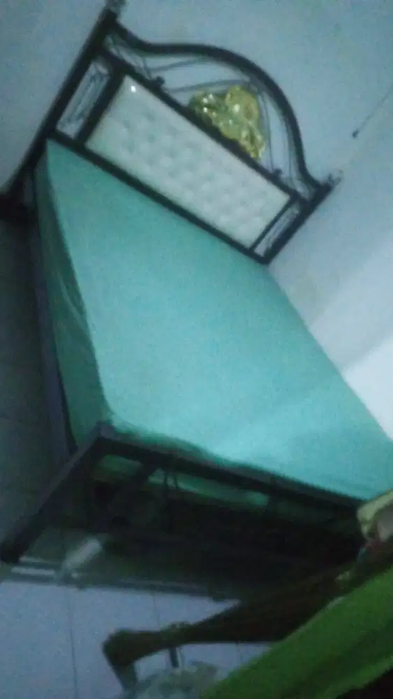 Tempat tidur/Kasur