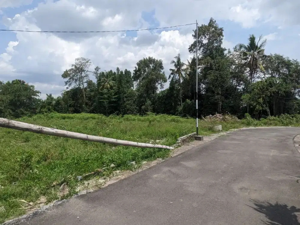 Tanah SHMP Selomartani, Tepi Jalan Cangkringan View Asri Tenang