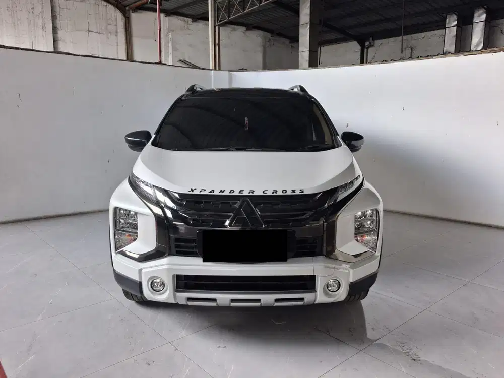 Xpander cross premium at 2020 km 57 rb