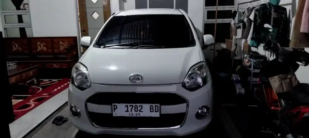 Mobil Daihatsu Ayla X 2015