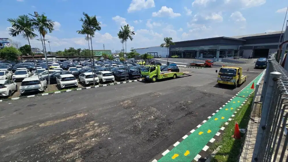 Dijual Gedung Ciputat Tersewa 10 Tahun Showroom Mobil Terkenal