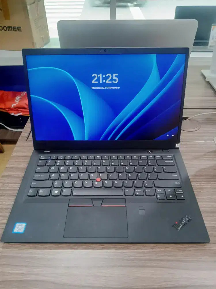 Lenovo ThinkPad X1 Carbon Gen 6 Intel Core i7 Touchscreen Ultrabook