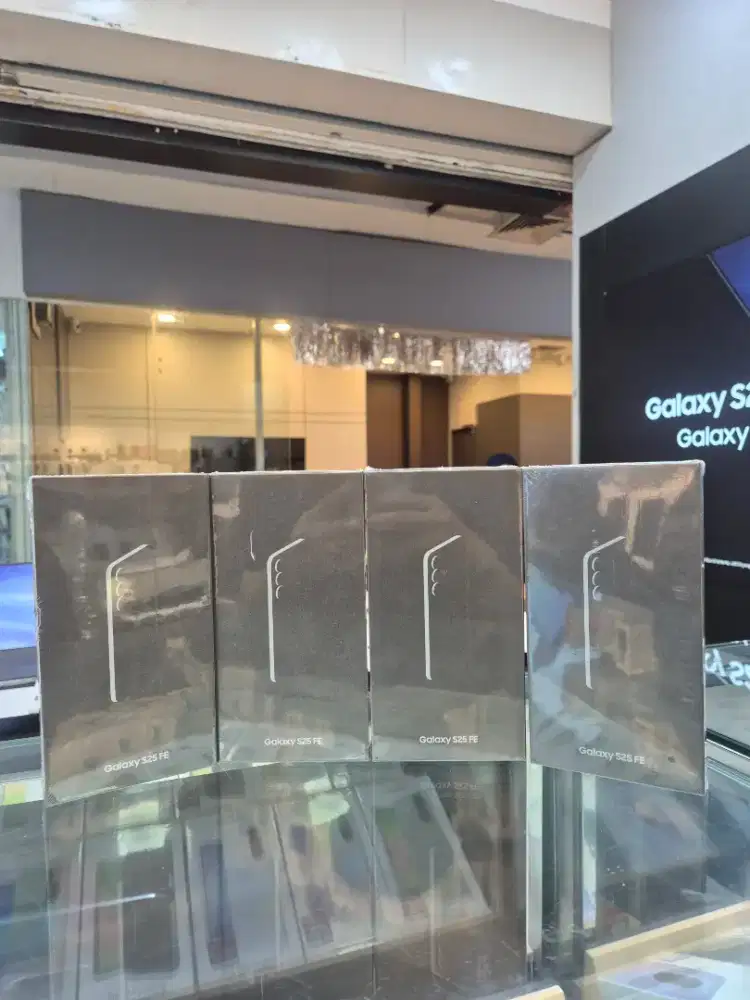 SAMSUNG S25 FE 8/256 GB