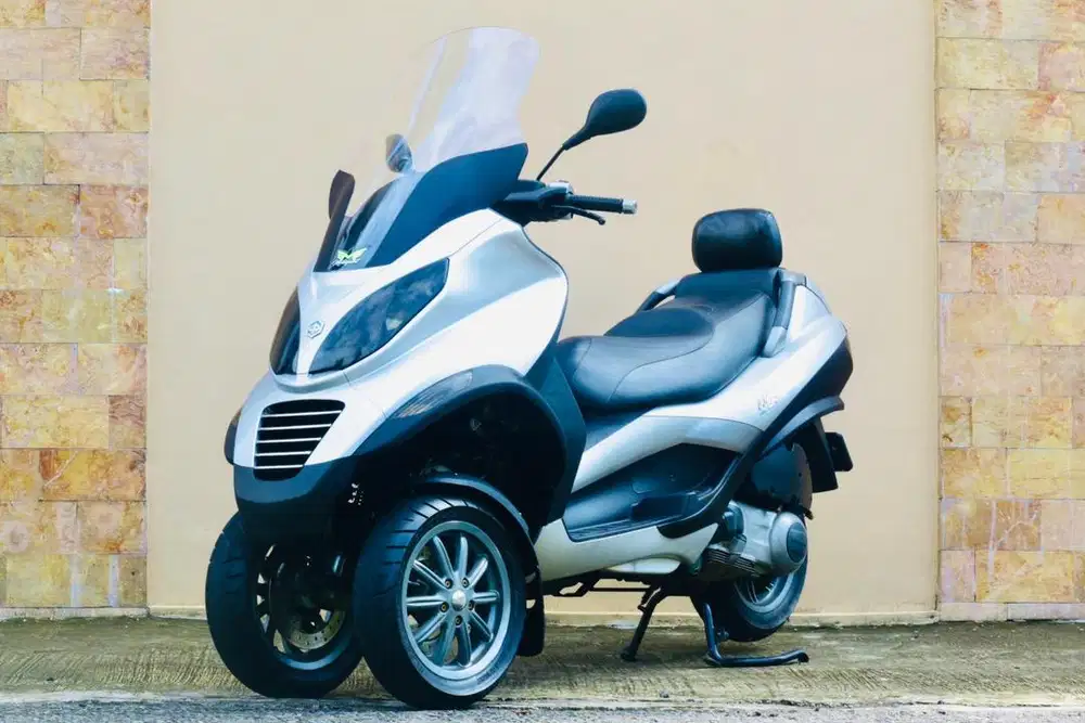 Piaggio vespa MP3 ei 250 2008 like new Forza xmax GT200
