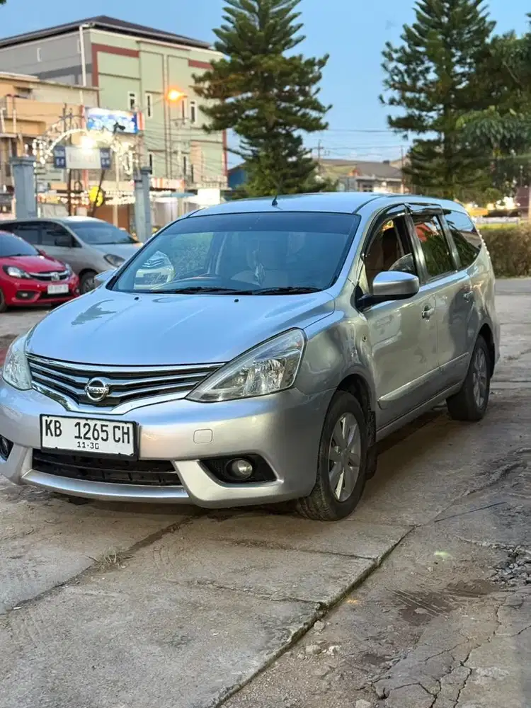grand livina 2015 xv