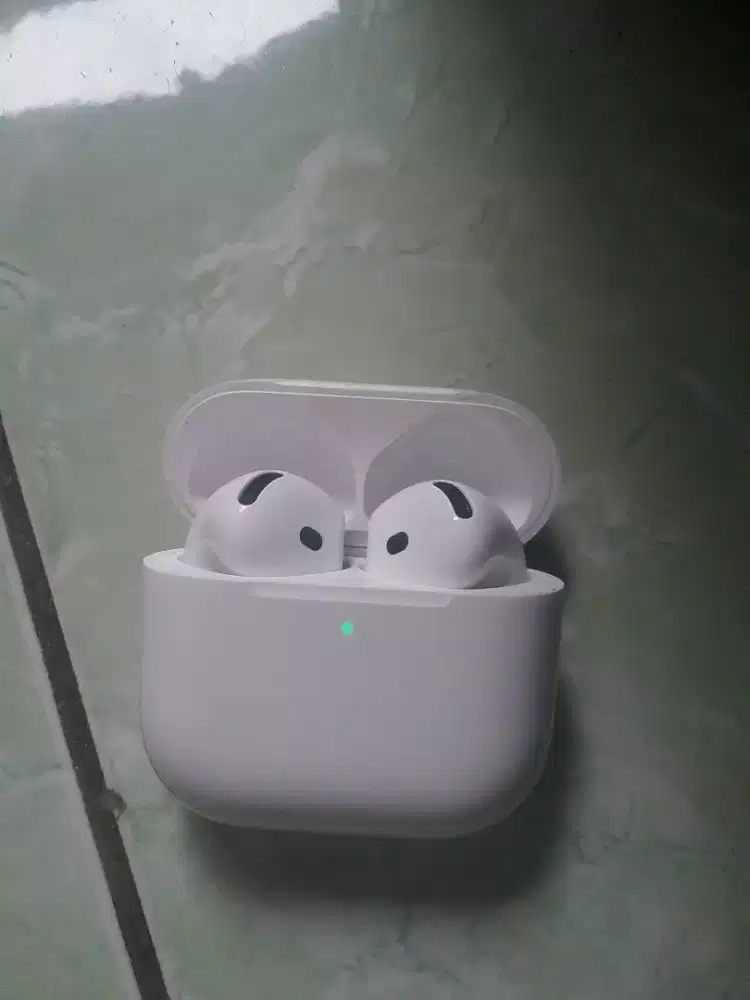 airpods apple gen 4