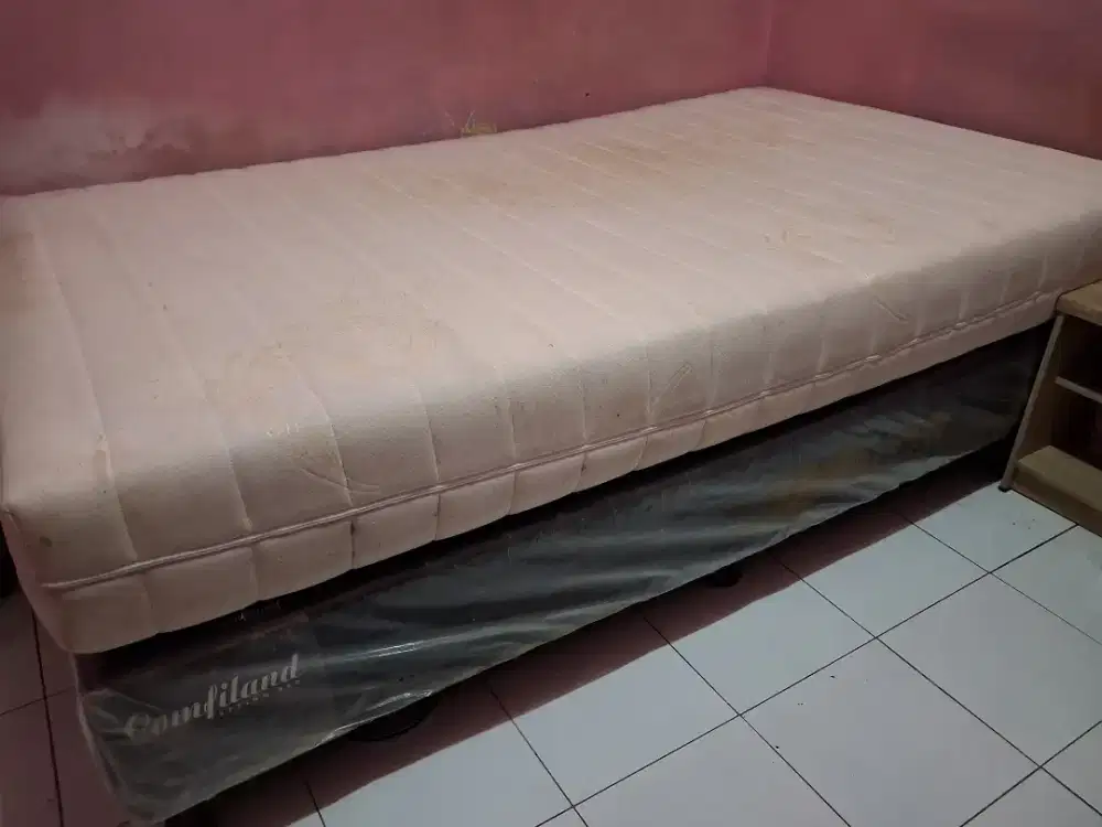 Kasur Springbed Comfiland dan Divan/ Dipan/Tempat Tidur