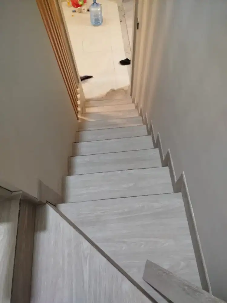 Jasa pasang lantai Vinyl,SPC,laminate,wallpanel, wallboard,karpet,dll