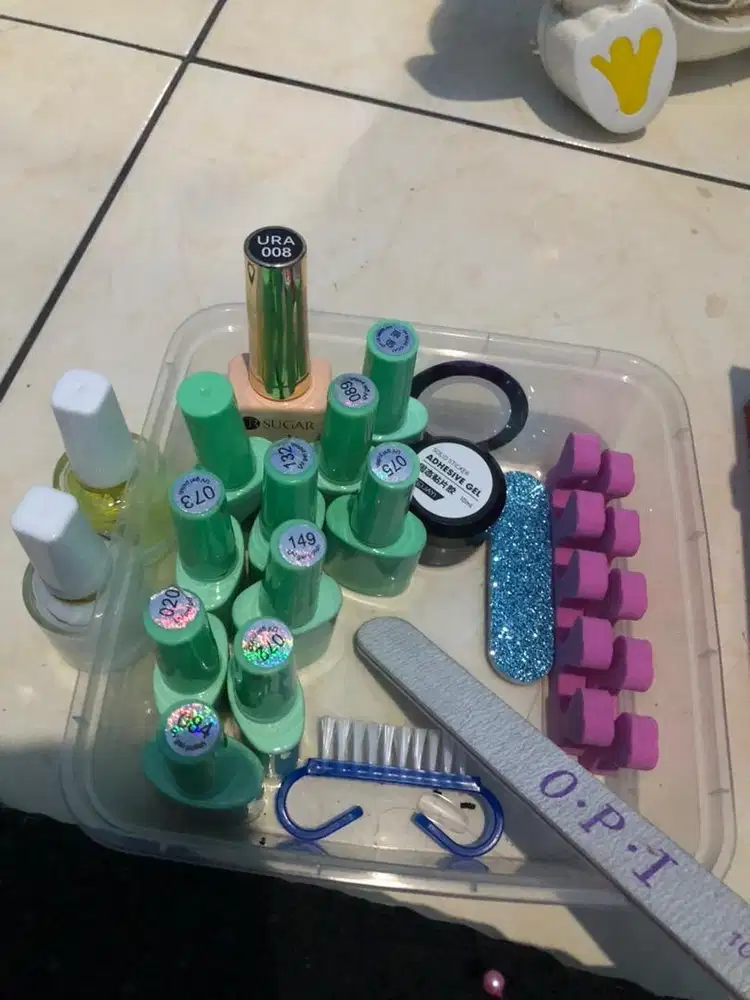 Perlengkapan nail art