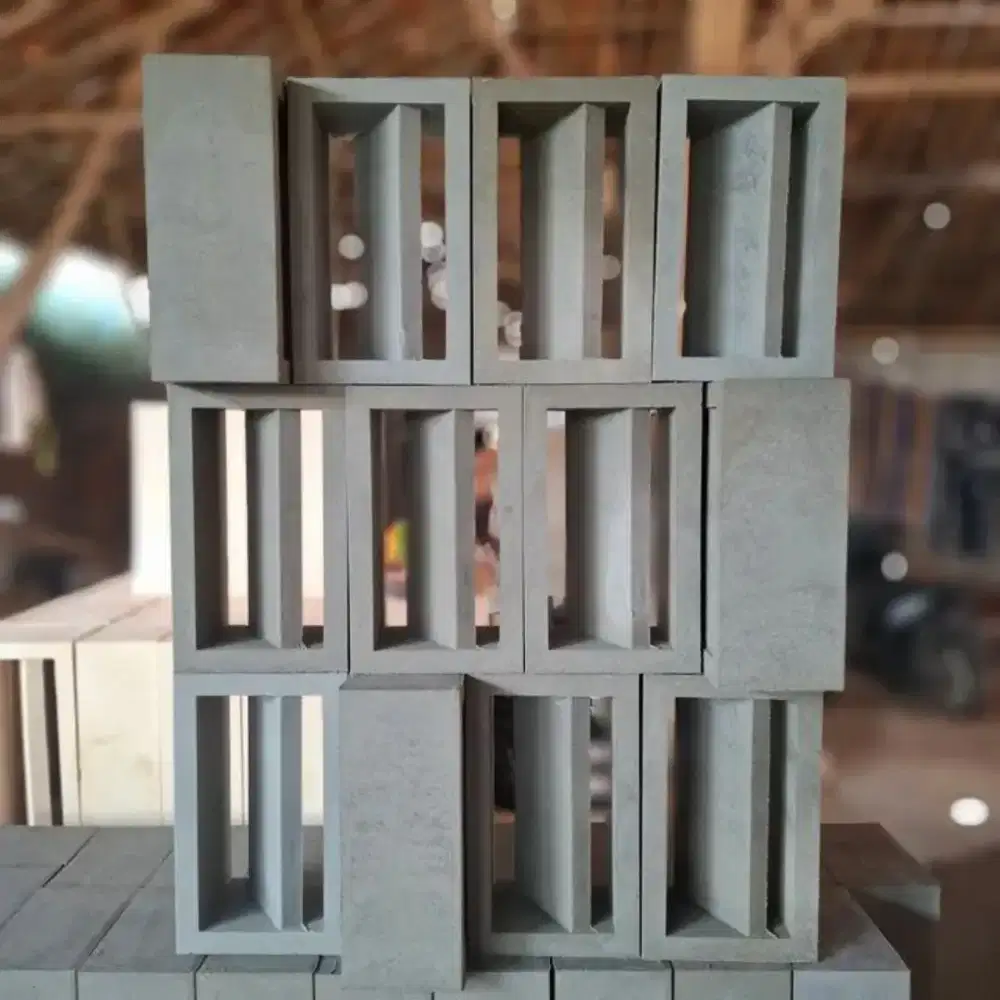 Roster beton nakolis panjang 15x30cm