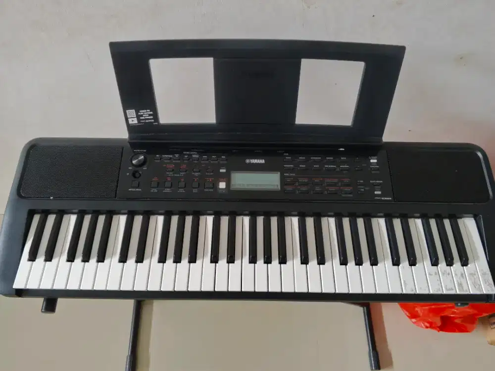 Keyboard Yamaha PSR E383