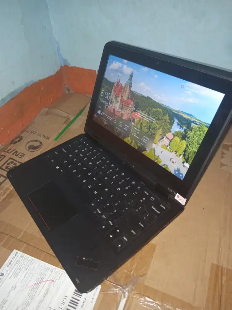 Jual Laptop touch l3novo yoga 11e