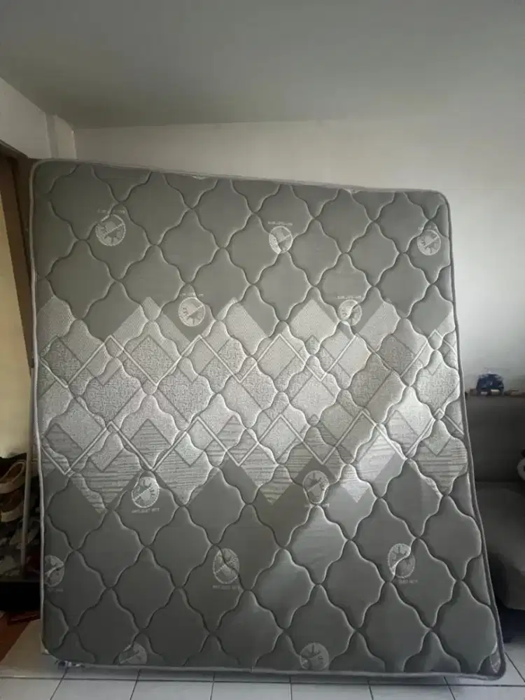 Jual cepat KING SIZE murah meriah free 4 bantal 2 guling